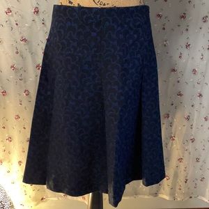 Loft size 6 dark blue and black skirt.